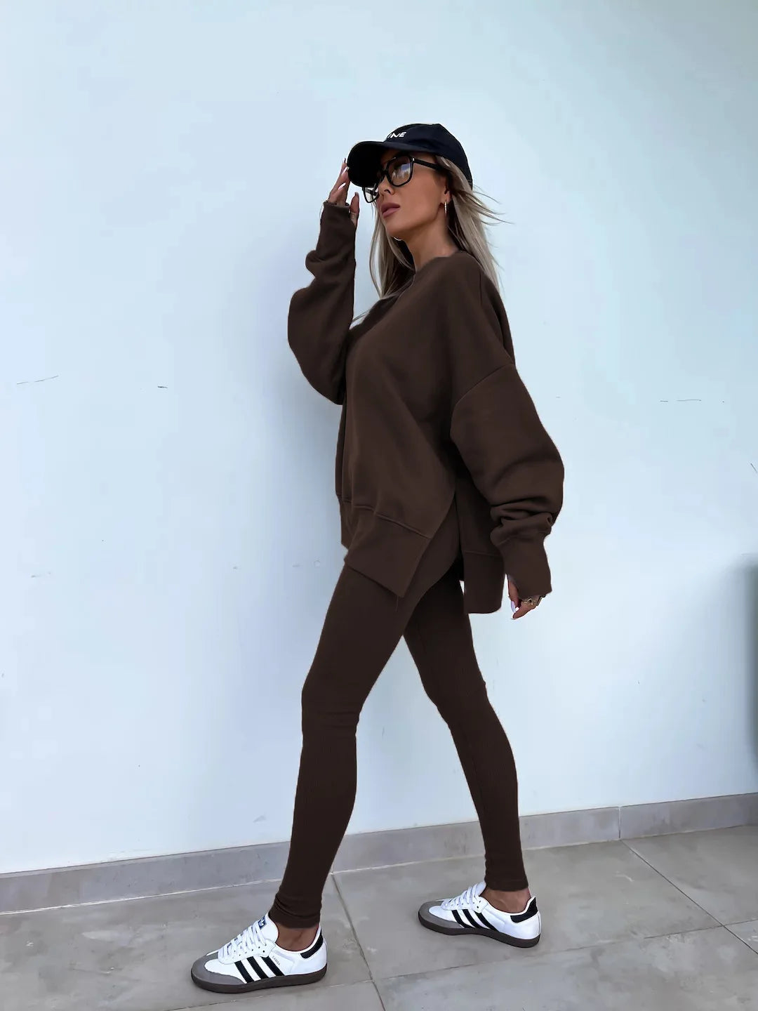 Trendy Two-Piece Tracksuit – Comfortable & Stylish - Luxepulse