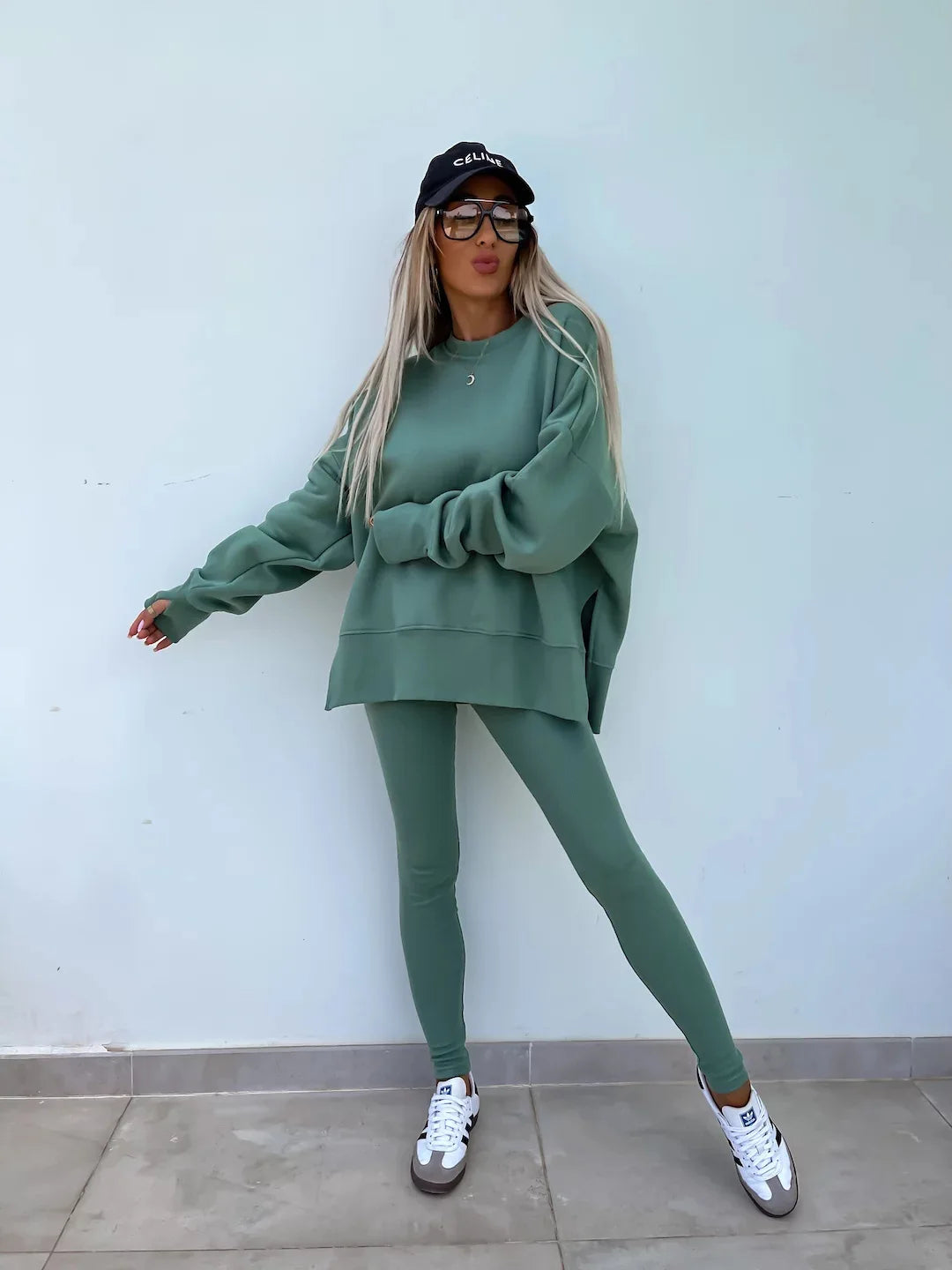 Trendy Two-Piece Tracksuit – Comfortable & Stylish - Luxepulse