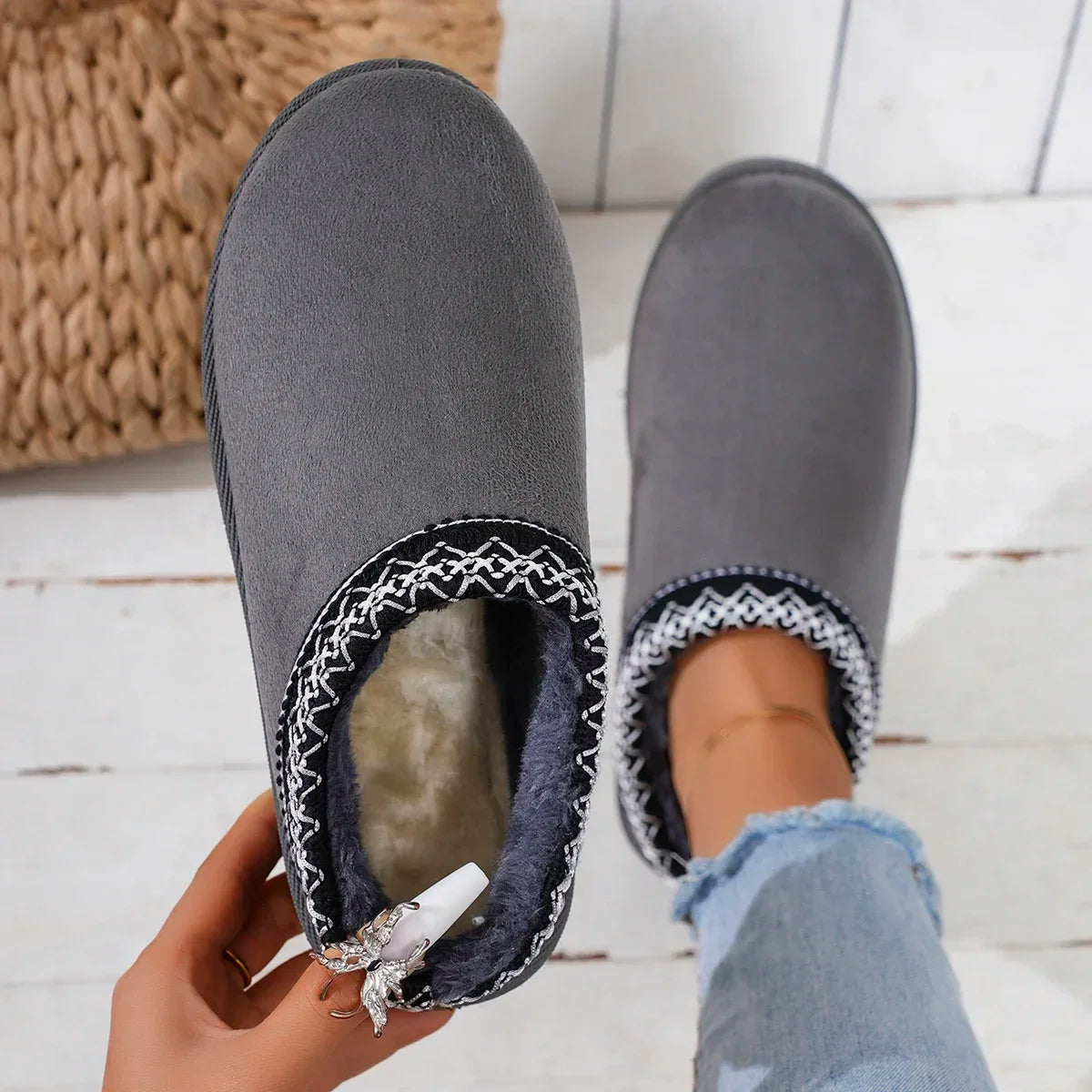 Cozy Snow Cashmere Winter Boots – Warm, Heel-Free, Plush Comfort - Luxepulse