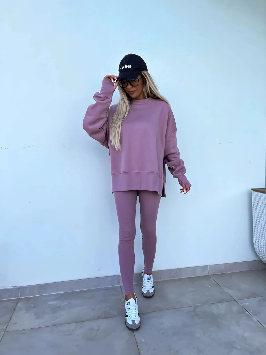 Trendy Two-Piece Tracksuit – Comfortable & Stylish - Luxepulse