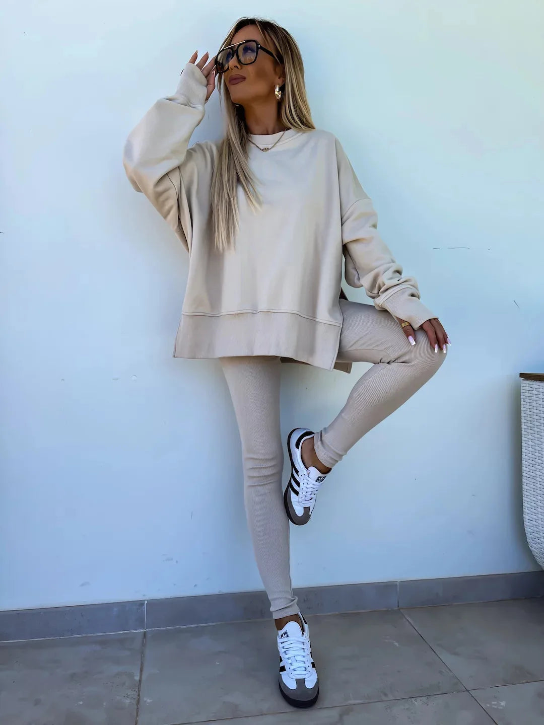 Trendy Two-Piece Tracksuit – Comfortable & Stylish - Luxepulse