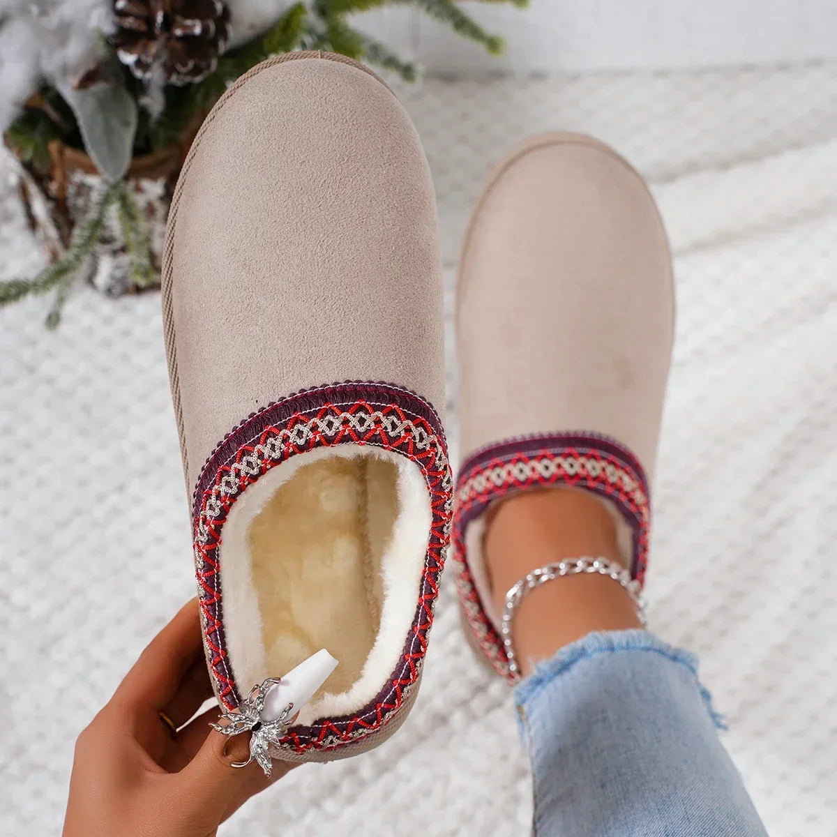 Cozy Snow Cashmere Winter Boots – Warm, Heel-Free, Plush Comfort - Luxepulse