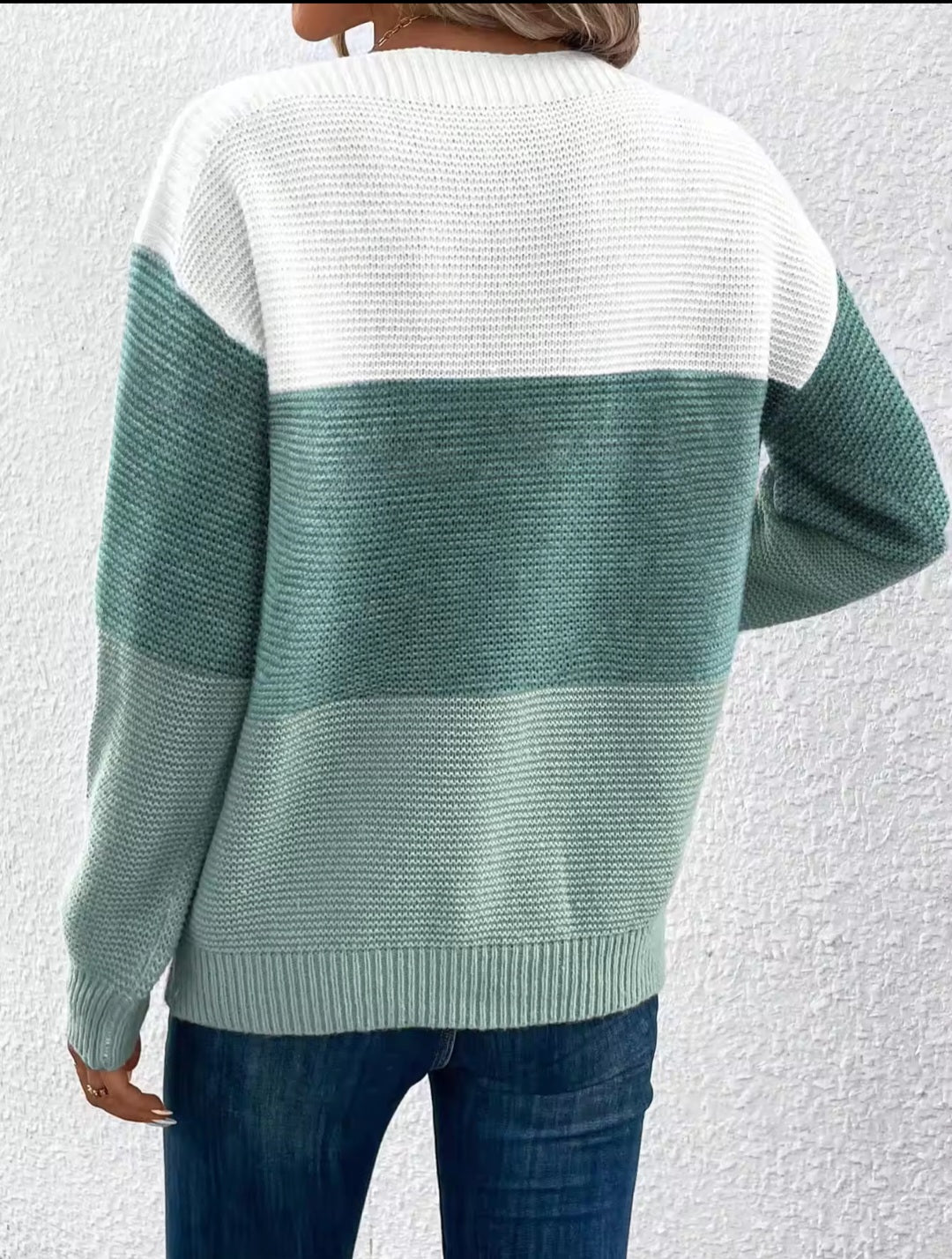 Three Color Patchwork Sweater-Cozy & Chic for Every Occasion - Luxepulse